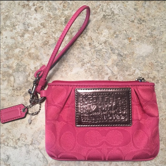Coach Handbags - New Coach Wristlet